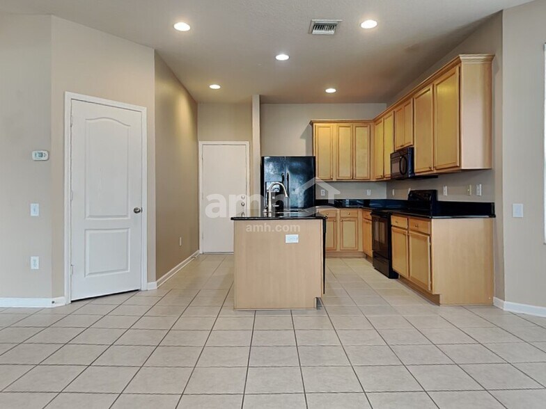 Building Photo - 1601 Acorn Leaf Ct