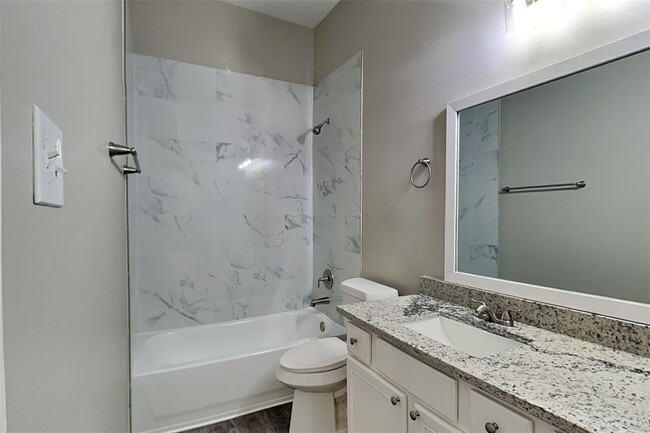 Building Photo - 8227 Sports Haven Dr