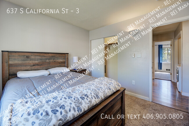 Building Photo - Great Views! Fully Furnished 2-bed, 1-bath...