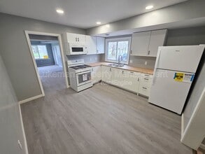 Building Photo - 1817 W Michigan Ave