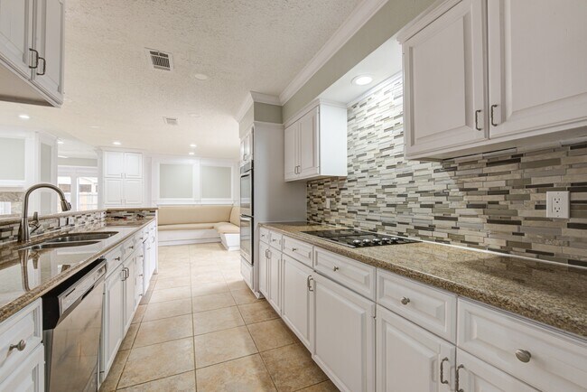 Building Photo - 15118 Chaseridge Dr