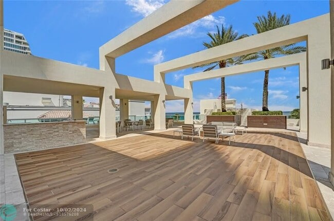 Building Photo - 101 S Fort Lauderdale Beach Blvd