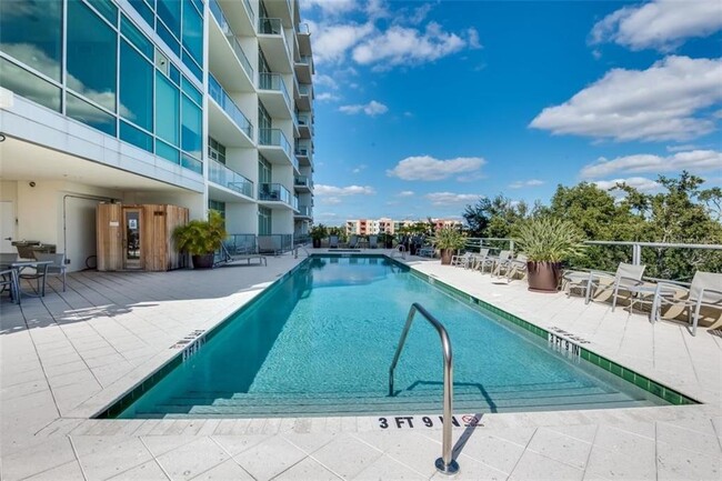 Building Photo - 101 S Eola Dr