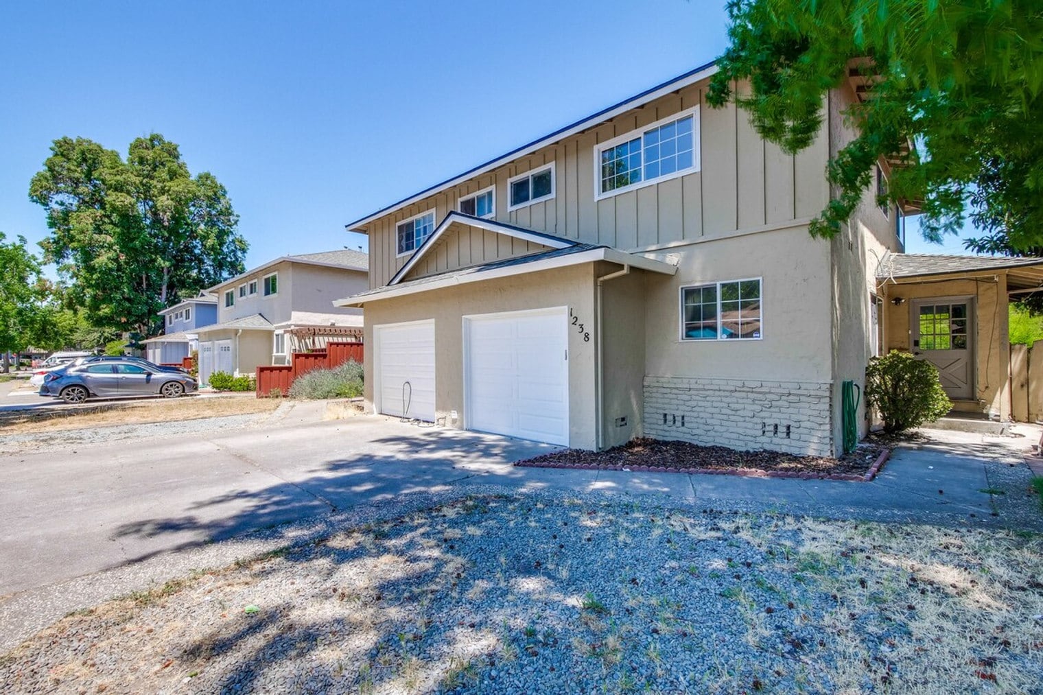 Building Photo - 4000 Rhoda Dr