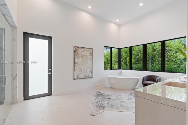 Building Photo - 14930 SW 16 Ct
