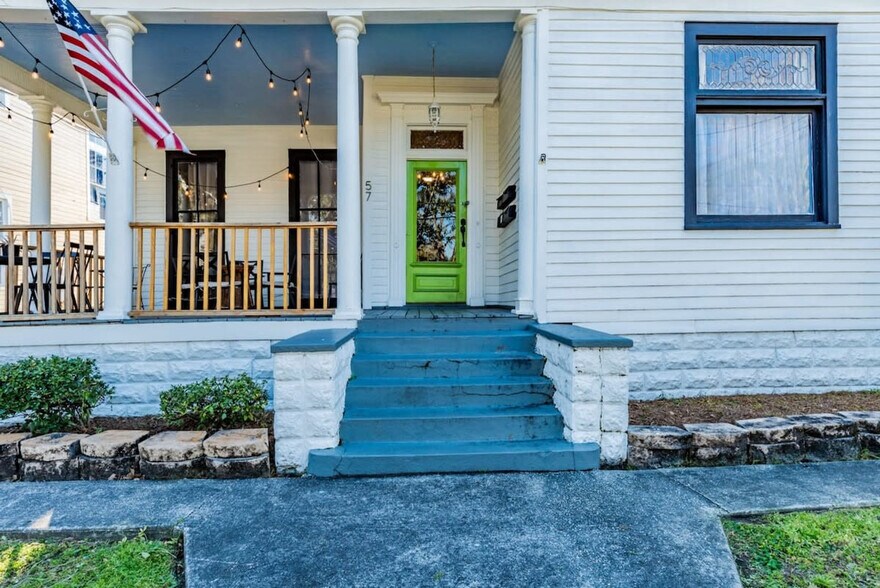 Building Photo - 57 N Ann St
