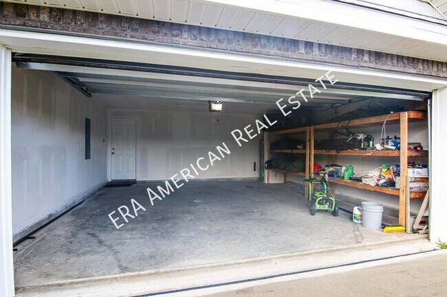 Building Photo - 808 Moorhen Wy