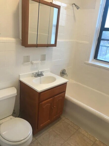 Building Photo - 214 Glenwood Ave