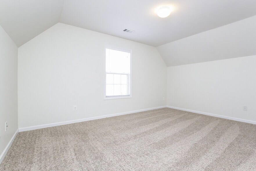 Building Photo - 6862 Grand Hickory Dr