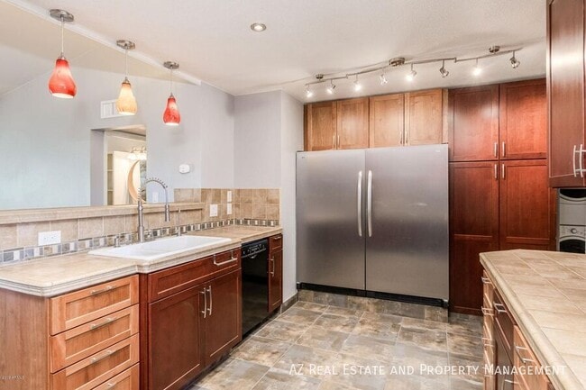 Building Photo - 2019 N 66th St