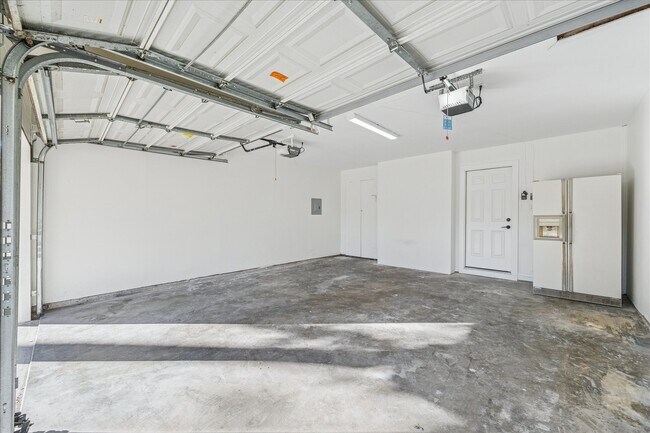 Building Photo - 6314 Mobud Dr