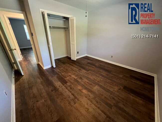 Building Photo - 1714 Biscayne Dr