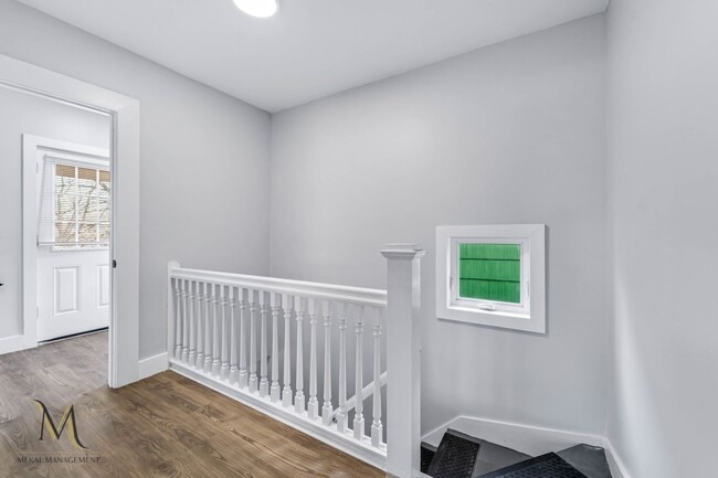 Building Photo - 403-405-405 S Elm St
