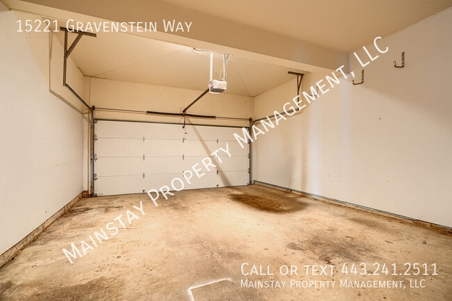 Building Photo - 15221 Gravenstein Way