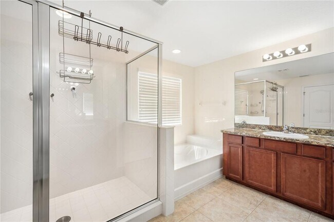 Building Photo - 5401 Suncatcher Dr