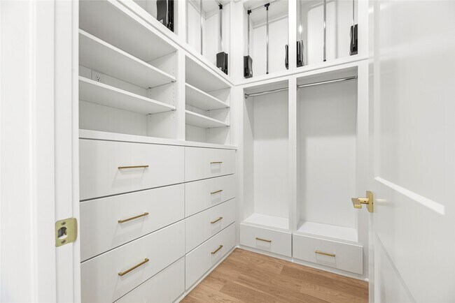 Building Photo - 541 Sprigtail Dr