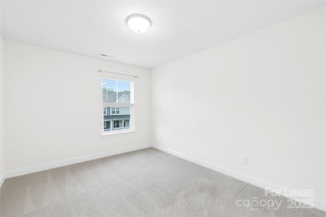 Building Photo - 2321 Creekmere Ln