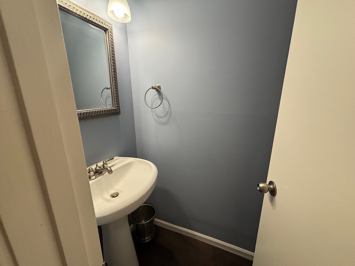 Building Photo - 11532 Carriage Ct