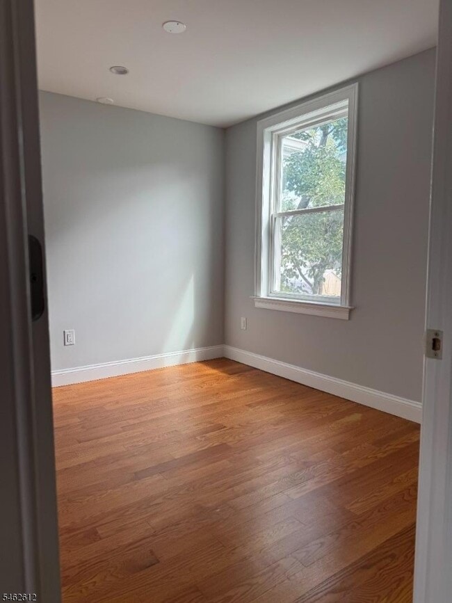 Building Photo - 229 Thomas Ave