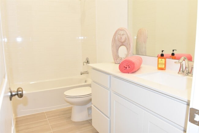 Building Photo - 32042 Sweet Pea Mdw Dr