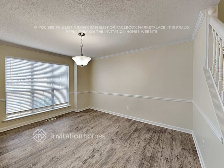 Building Photo - 3295 Franklin Forest Dr