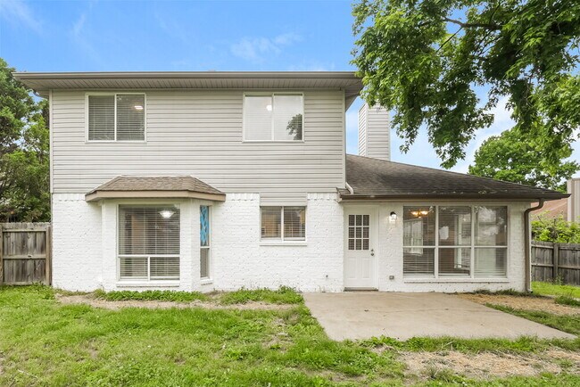 Building Photo - 1224 Jacksons View Rd