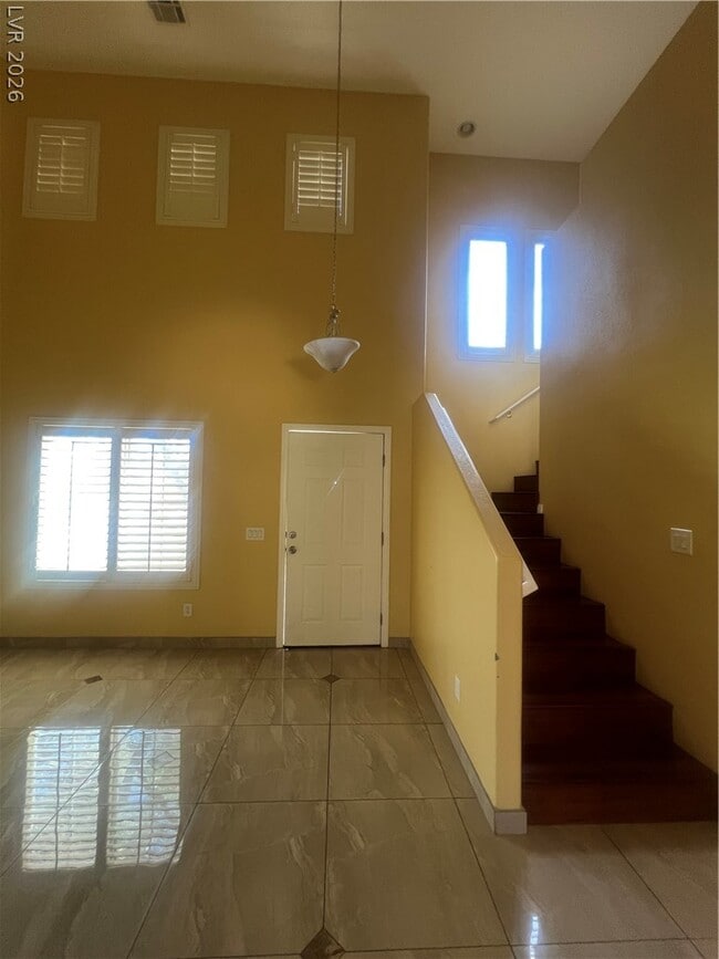 Building Photo - 5233 Aztec Heights St
