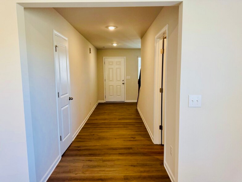 Building Photo - 134 Oconee Trl