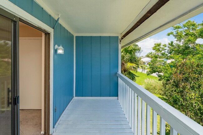Building Photo - 123 Rio Del Mar St