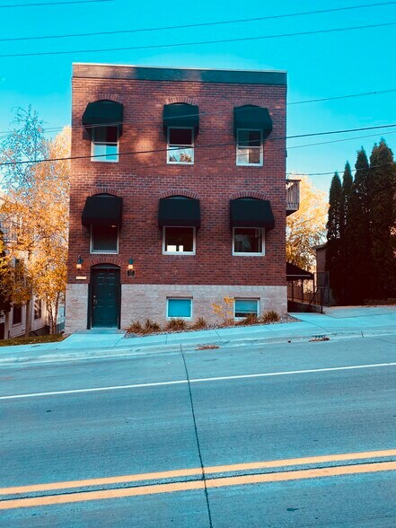 Front - 311 3rd St S