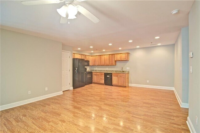 Building Photo - 504 Madison Ct