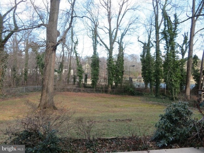 Building Photo - 26 Lakeside Dr