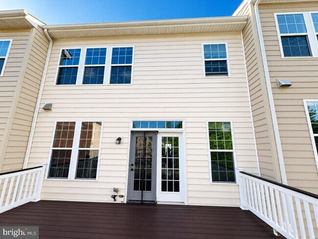 Building Photo - 22605 Winding Woods Way