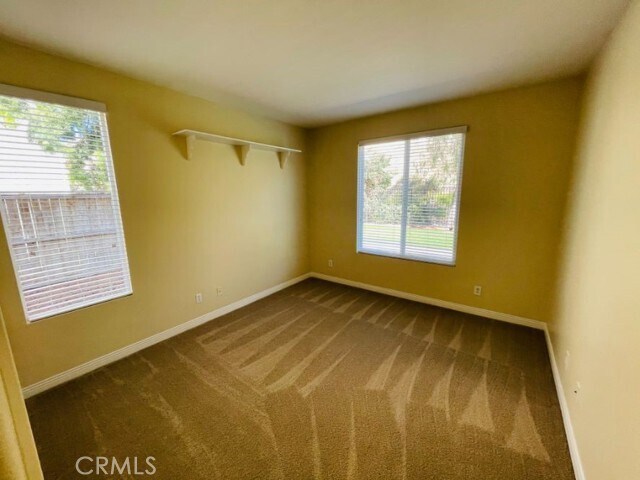 Building Photo - 1574 Glencrest Dr