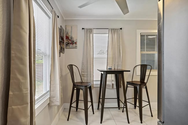 Building Photo - 735 Franklin Rd