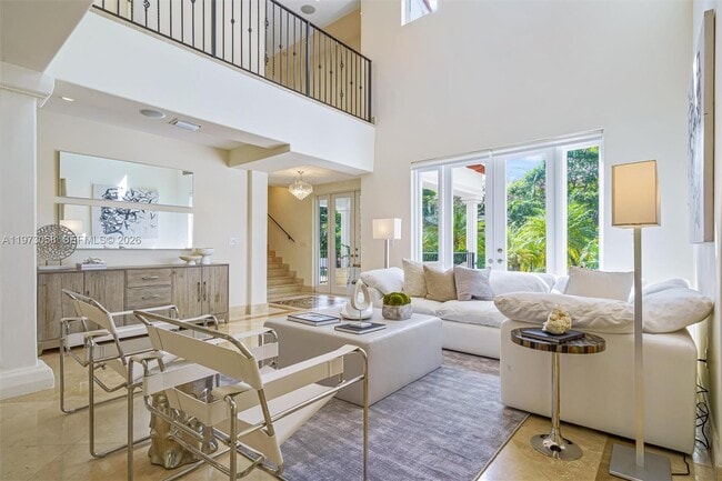 Building Photo - 541 S Mashta Dr