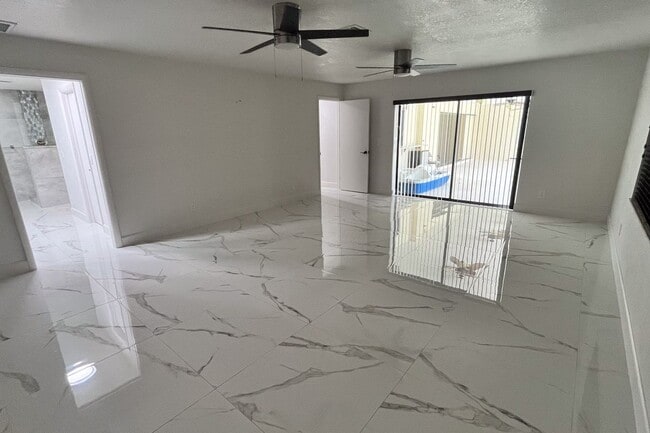 Building Photo - 1837 Seafan Cir