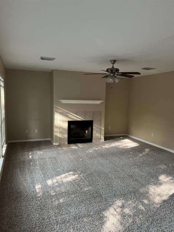Building Photo - 374 Lake View Dr