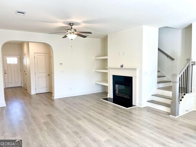 Building Photo - 5859 Greystone Dr