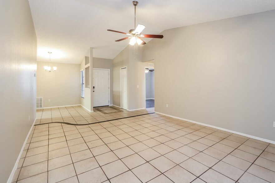 Building Photo - 1406 Woodstork Dr