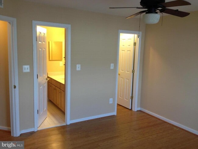 Building Photo - 22949 Fanshaw Square