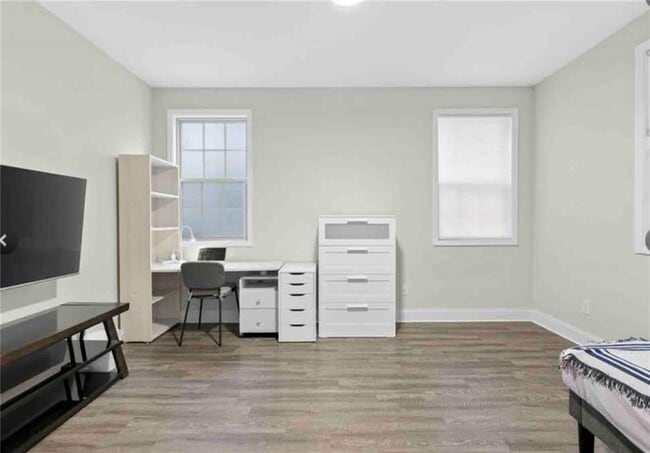 Building Photo - 2407 Tenor Ln