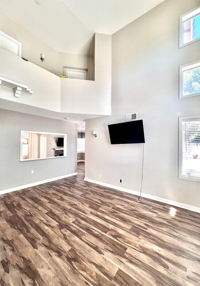 Building Photo - 45354 Tesiben Ct