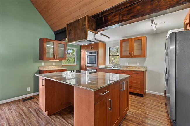 Building Photo - 4301 Stearn's Ln