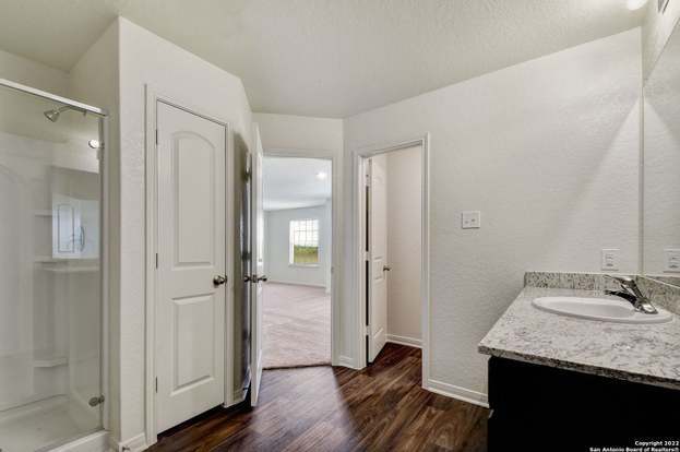 Building Photo - 765 Greenway Trl
