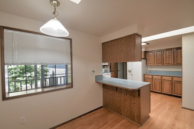 Building Photo - Rent 3 bed property for $2750 per month