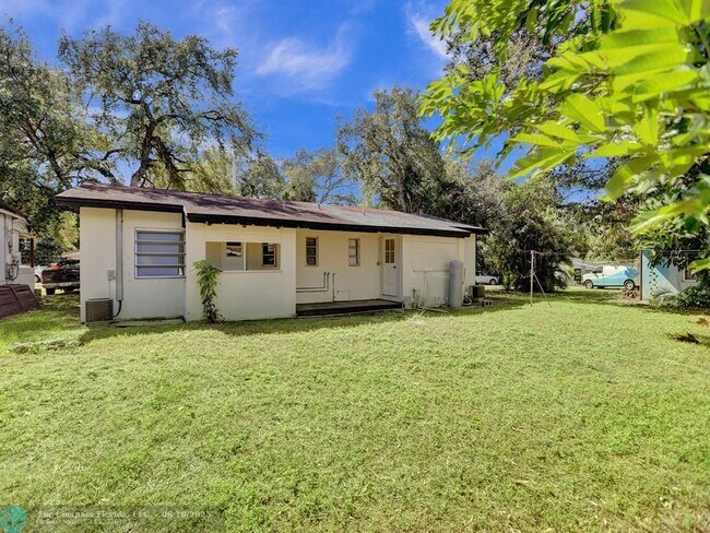 Building Photo - 535 NW 91st St