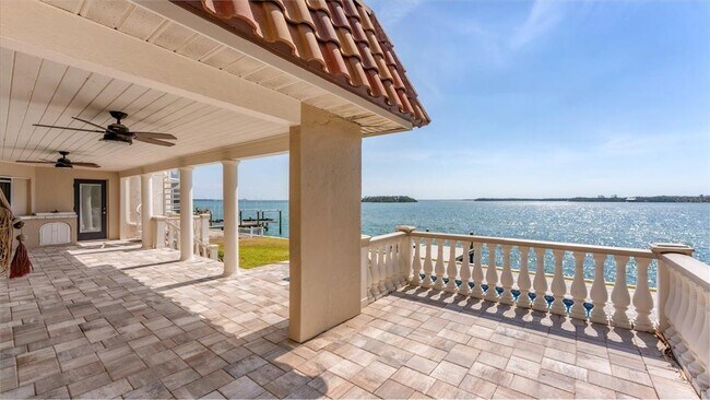 Building Photo - 120 Sands Pt Dr