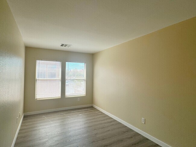 Building Photo - 8305 Golden Amber St