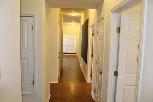 Building Photo - 109 W 38th St